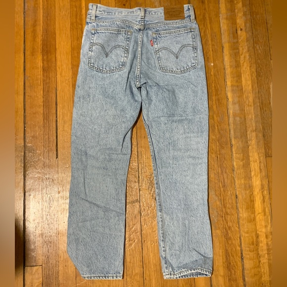Light Wash Levis Wedgie Straight - Picture 3 of 3
